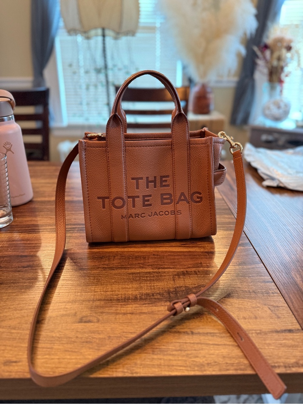Marc Jacobs The Small Leather Tote Bag in Argan Oil